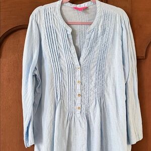 Lilly Pulitzer Light Blue linen top with Gold Buttons XL